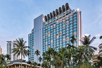 Exterior view of the Shangri-la hotel in Singapore